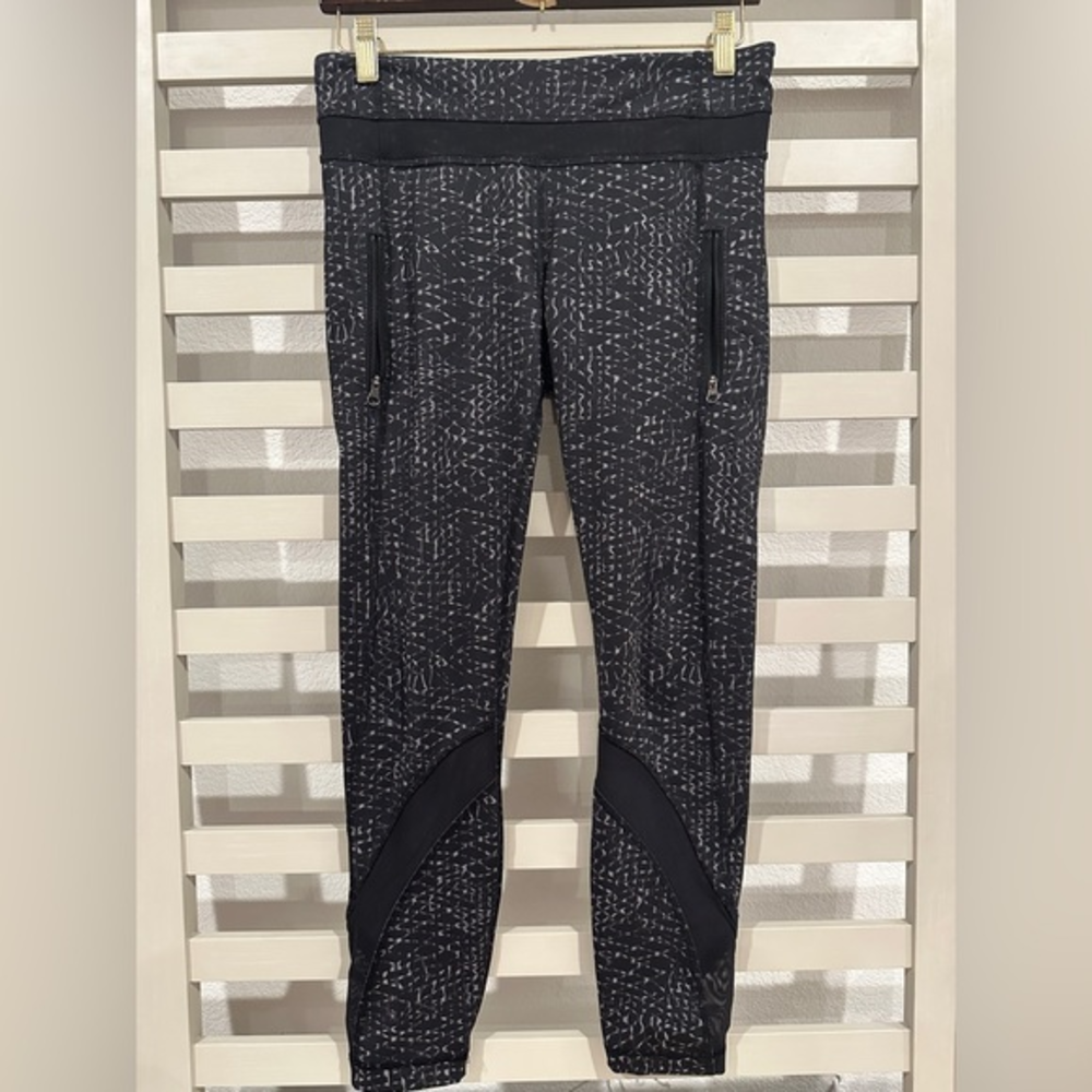 Lululemon Inspire Tight II (Mesh) length SNKE/BLK Size 6